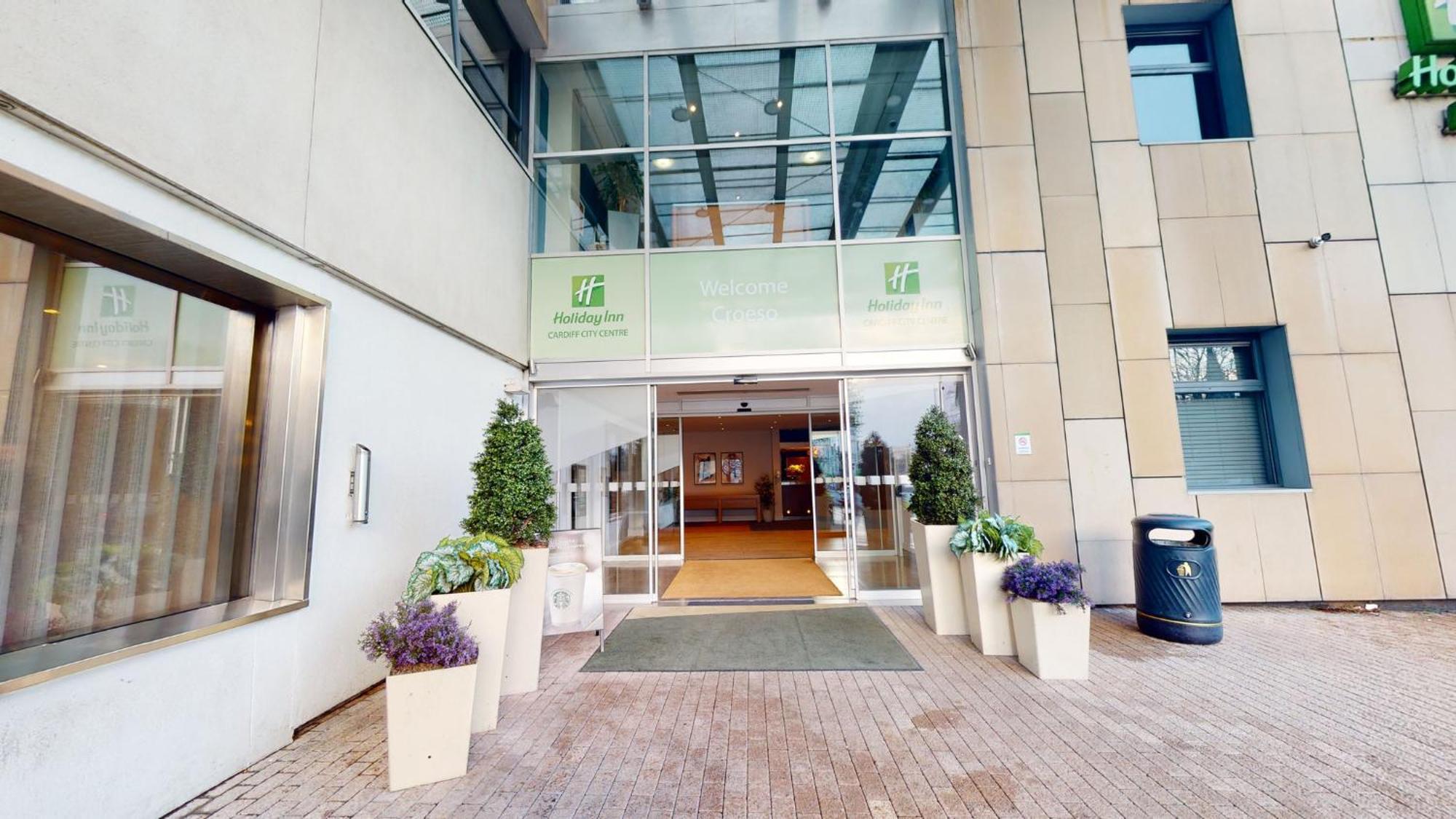 Holiday Inn Cardiff City, An Ihg Hotel Exterior photo